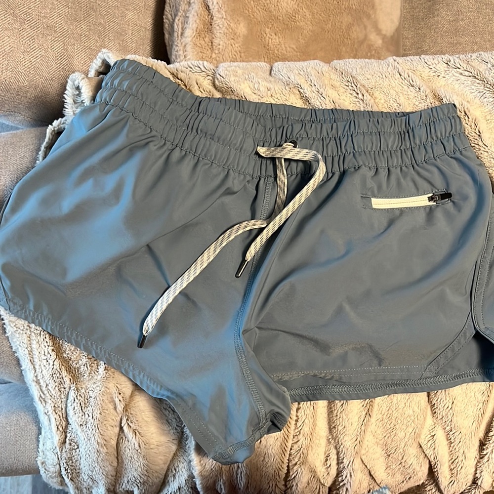 Vuori Clementine Short 2.5” inseam